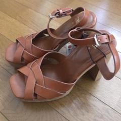 ☆ドイツ発*ZARA*新作*本革ブロックヒールサンダル/TB☆ epi_322 / ZARA(ザラ)の「レザー ブロックヒール サンダル」を