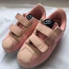 Nike ピンク スニーカー マジックテープ