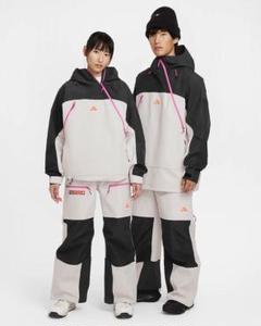 最新☆軽量ジャケット☆Nike ACG 