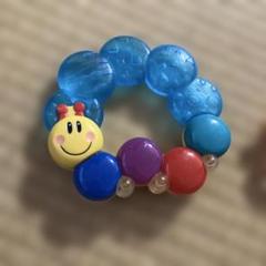 カラフルな虫の顔リング