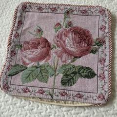バラ刺繍クッションカバー ピンク系 ミニクッション 中古品