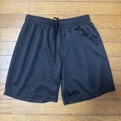 ウィンドウ 黒 ハーフパンツ