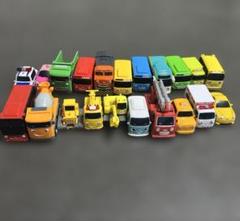 【新品未使用】タヨの仲間ミニカー 4台セット 2025年最新】ちびっ子バス タヨの人気アイテム - メルカリ