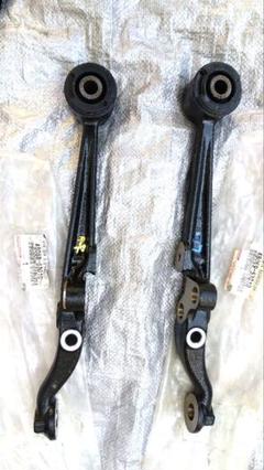 アルテッツァ　フロントロアアーム 新品 アルテッツァ ヴェロッサ マークII JZX110 SXE10 用