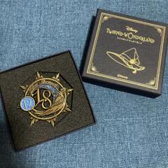ツイステ ヴィル 魔法帽子の留め具風ブローチ バースデー ツイステ イデア ブルームバースデー 魔法帽子の留め具風