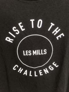 サイン入り　LESMILS(レスミルズ)Tシャツ アディダス Les Mills グラフィック 半袖Tシャツ - ピンク