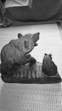 木製クマの彫刻置物 約39cm