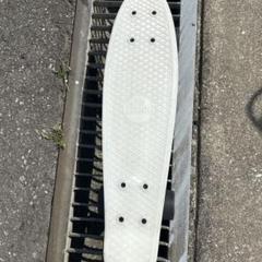 ぺニーPenny スケボーホワイト デッキ　クルーザー　蛍光 Amazon | PENNY SKATEBOARDS/ペニースケートボード CASPER(GLOW