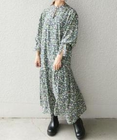 極美品✨定価１.３万❤️　洗える　ミニ フラワー シャーリング マキシ ワンピ