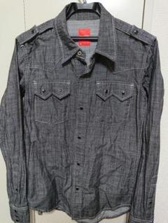 revolverのボタンシャツ