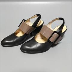 サヴァサヴァ 黒とベージュのウェッジヒールサンダル 23.5cm