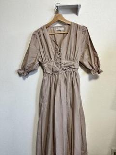 ベージュ 長袖 ロングワンピース