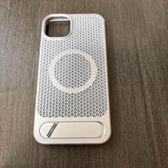 【iPhone14plus】スタンド機能付きシルバーiPhoneケース