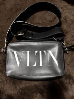 Valentino ショルダーバッグ UY280954SIB 黒オレンジ