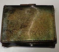 未使用JEAN PAUL GAULTIERがま口三つ折り財布Vサイバー フェザー Jean Paul Gaultier ジャンポール ゴルチエ 三つ折り 財布
