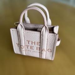MARC JACOBS バッグ型チャーム マーク ジェイコブス】遊び心溢れる「THE CHARM COLLECTOR