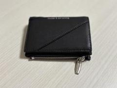 【新品未使用】CHARLES & KEITH ブラック二つ折り財布 2025年最新】Charles & keith 財布 二つ折りの人気アイテム