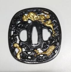 鍔 龍紋 武具 550 日本刀鍔 龍の図 無銘（鉄鍔 龍の図？ 毛彫り 無銘 薄手 鍔 鐔