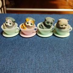 ミニティーカップ子猫のフィギュア　4種類