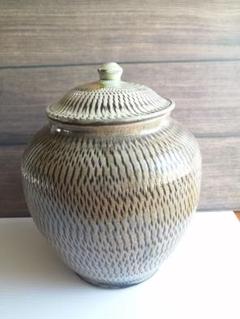 陶器の独特な模様の壺 オーバルMASON's茶壺イギリス製 青色花柄陶器蓋付き茶壺 - メルカリ
