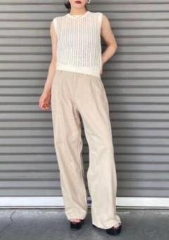 新品未使用ユニクロ　ドレープデニムタックパンツ　L ベージュ ワイドストレート