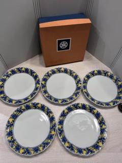 たち吉　京唐草￼ 銘名￼皿5枚セット　新品未使用　17cm￼中皿　取り皿　箱付 Amazon.co.jp: たち吉 間取草花 中皿 銘々皿 5枚 : ホーム＆キッチン