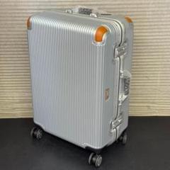値下　展示品 スイスミリタリー スーツケース プレミアムC シルバー 64L24 スイスミリタリー スーツケース プレミアム Cタイプ 64L SM-C624