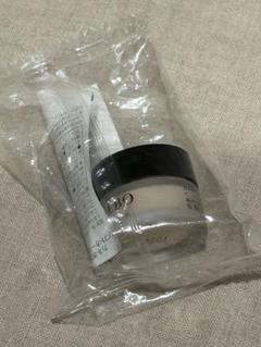 【新品】カネボウ ライブリースキンウェア 4g ファンデーション美容液のサムネイル