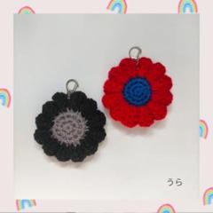 ハンドメイド　キーホルダー　ブローチ　ミャクミャクカラー　お花　あみぐるみ　万博