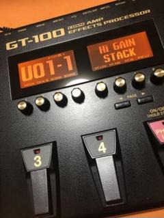 【極美品】 BOSS GT-100 ギター マルチエフェクター ハードケース付き