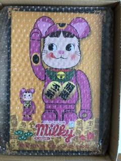 BE@RBRICK 招き猫 ペコちゃん 蛍光ピンク 100% & 400%
