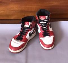 NIKE AIR JORDAN1 CHICAGO