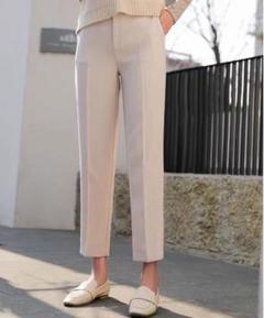 テーパードパンツ　ストレッチ　センタープレス　スーツのサムネイル