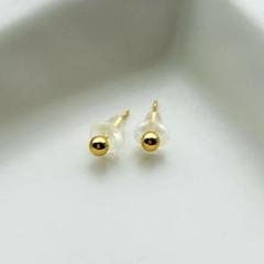 ESTELLE】K18YG 丸玉ピアス（3mm） - メルカリ