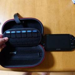 psvita 本体＋ソフト＋メモリーカード＋専用ポーチ