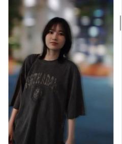 櫻坂46 的野美青着unrelaxing古着加工Tシャツ - メルカリ