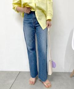 【タグ付き・新品未使用】シーナリー／カットオフストレートデニムパンツ 2025年最新】シーナリー shenery カットオフストレートデニムの