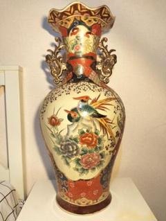 大人気の 時代物 花鳥図双耳瓶 薩摩焼 花器 沈香壺 骨董 豪華