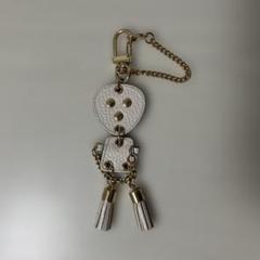 美品♬アタオ atao アタオ星人 チャーム アイビスホワイト キーホルダー 美品♬アタオ atao アタオ星人 チャーム アイビスホワイト