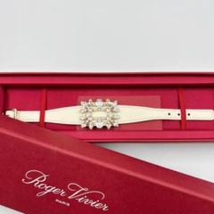 美品 Roger Vivier ブレスレット レザー ホワイト ベルト