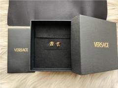 未使用級✨　VERSACE　ピアス　メデューサ　ラインストーン　ロゴ　615 中古・古着通販】VERSACE (ヴェルサーチェ) メデューサライン