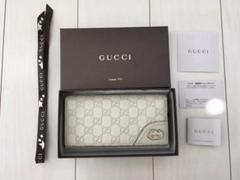 GUCCI ベージュ GGパターン 折り財布 箱付き Gucci GGパターン 二つ折り財布 - メルカリ