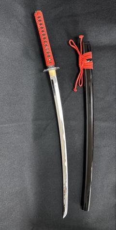 居合刀 黒鞘朱柄 鞘付き長さ約104cm 鞘抜き約920g 25G17 - メルカリ