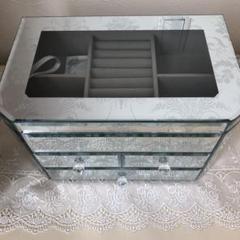 高級感 ゆん様専用⭐︎新品箱入りローラアシュレイジョゼッテミラー 日本の公式オンライン ゆん様専用⭐︎新品箱入りローラアシュレイジョゼッテミラージュエリーボックストール ケース/ボックス