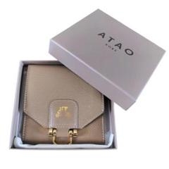 ATAO ロトロ　グレージュ　 レザー 二つ折り財布 ゴールドロゴ ATAO ロトロ グレージュ レザー 二つ折り財布 ゴールドロゴ