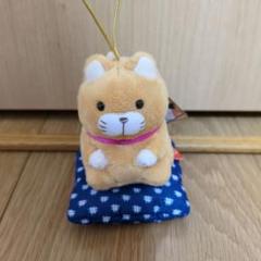 ひげまんじゅう 正座 マスコット ふくにゃん