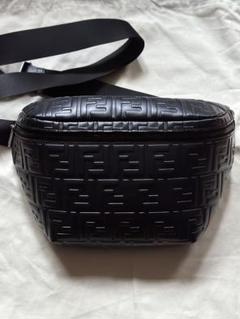 【美品】フェンディ ウエストポーチ ボディバッグ レザー×PVC FF柄 黒 2025年最新】FENDI フェンディ 7VA434の人気アイテム - メルカリ