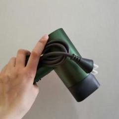 電気ドライヤーは、家庭用の大出力のマイナスイオンコンディショナーを使用します