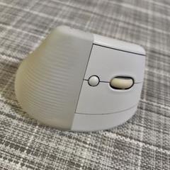 【ジャンク品】ロジクール ワイヤレス マウス LIFT