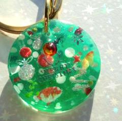 レジンキーホルダー　金魚　雪　クリスマスオーナメント　ツリー　ハンドメイド